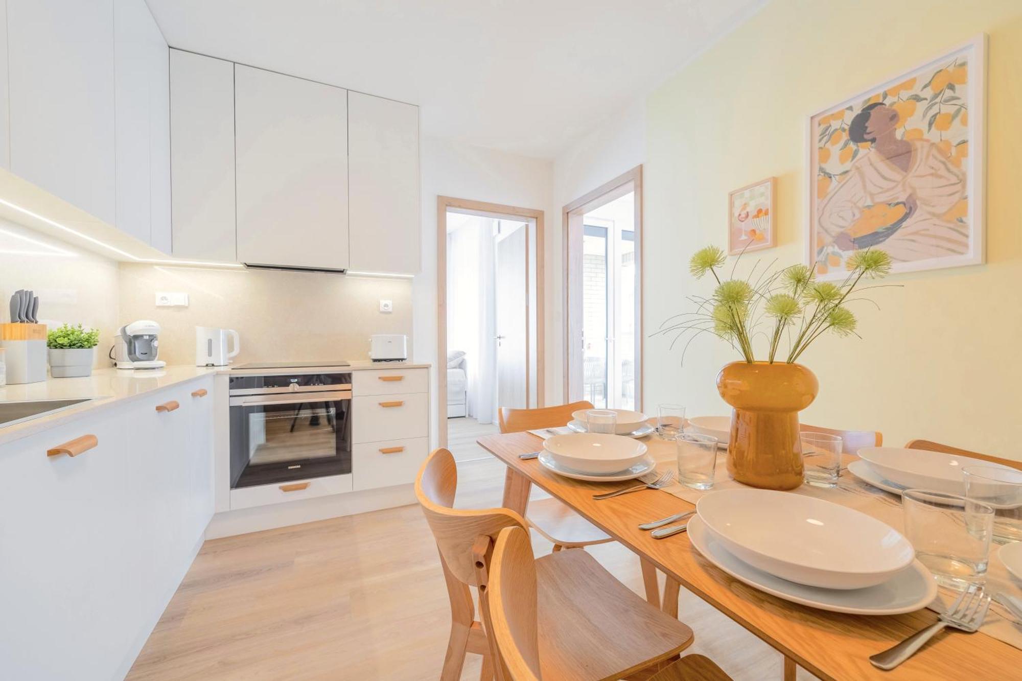 Bright 2Br - 4Th Floor, Balcony, Free Parking By Gravity Prague Leilighet Eksteriør bilde