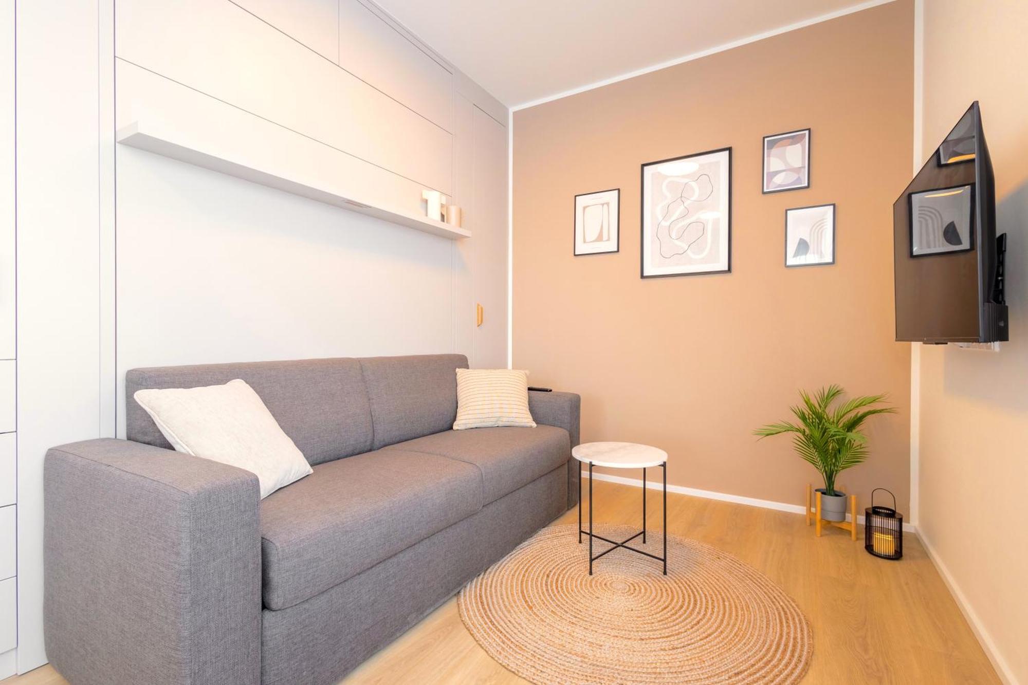 Bright 2Br - 4Th Floor, Balcony, Free Parking By Gravity Prague Leilighet Eksteriør bilde