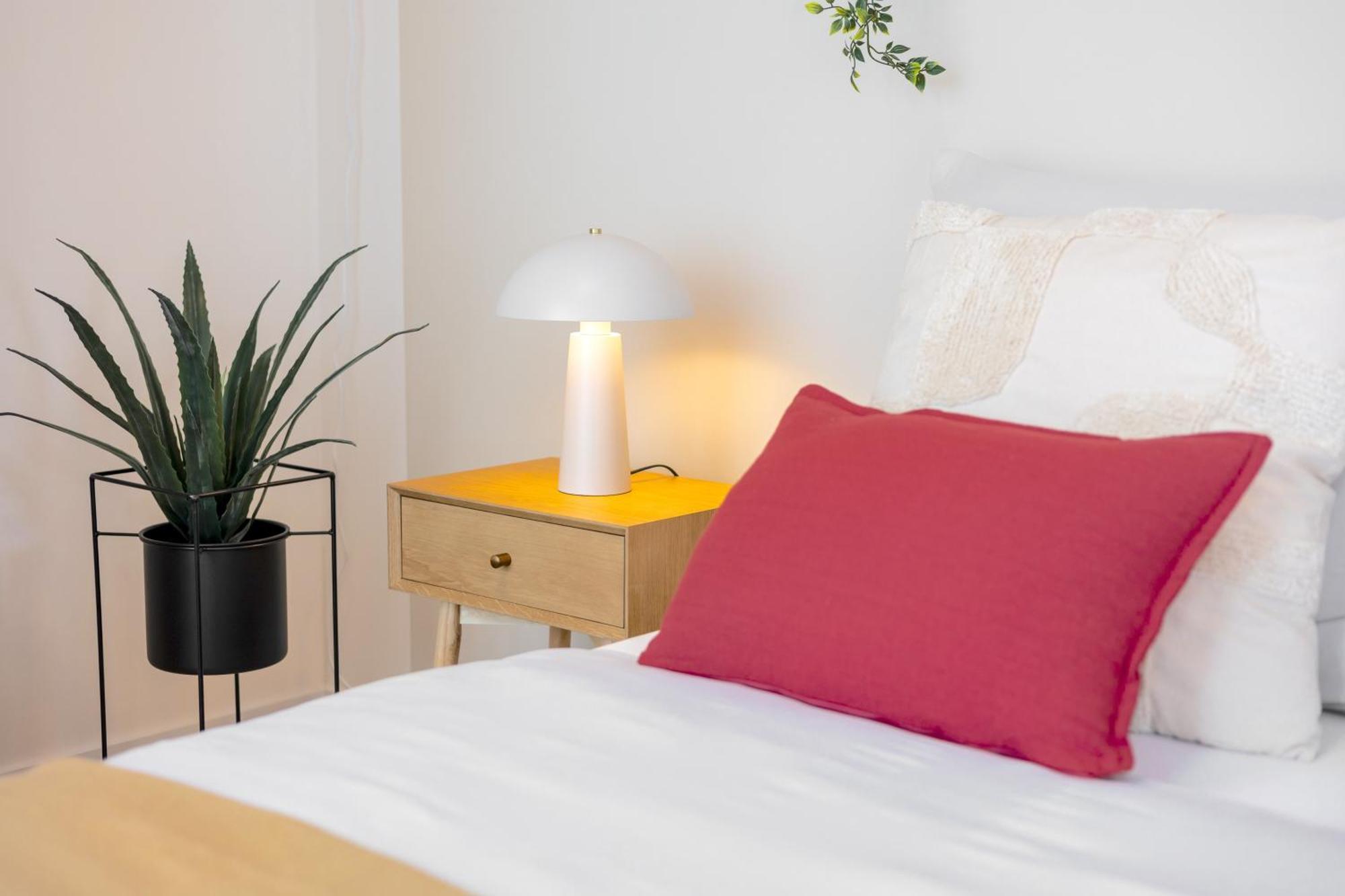 Bright 2Br - 4Th Floor, Balcony, Free Parking By Gravity Prague Leilighet Eksteriør bilde