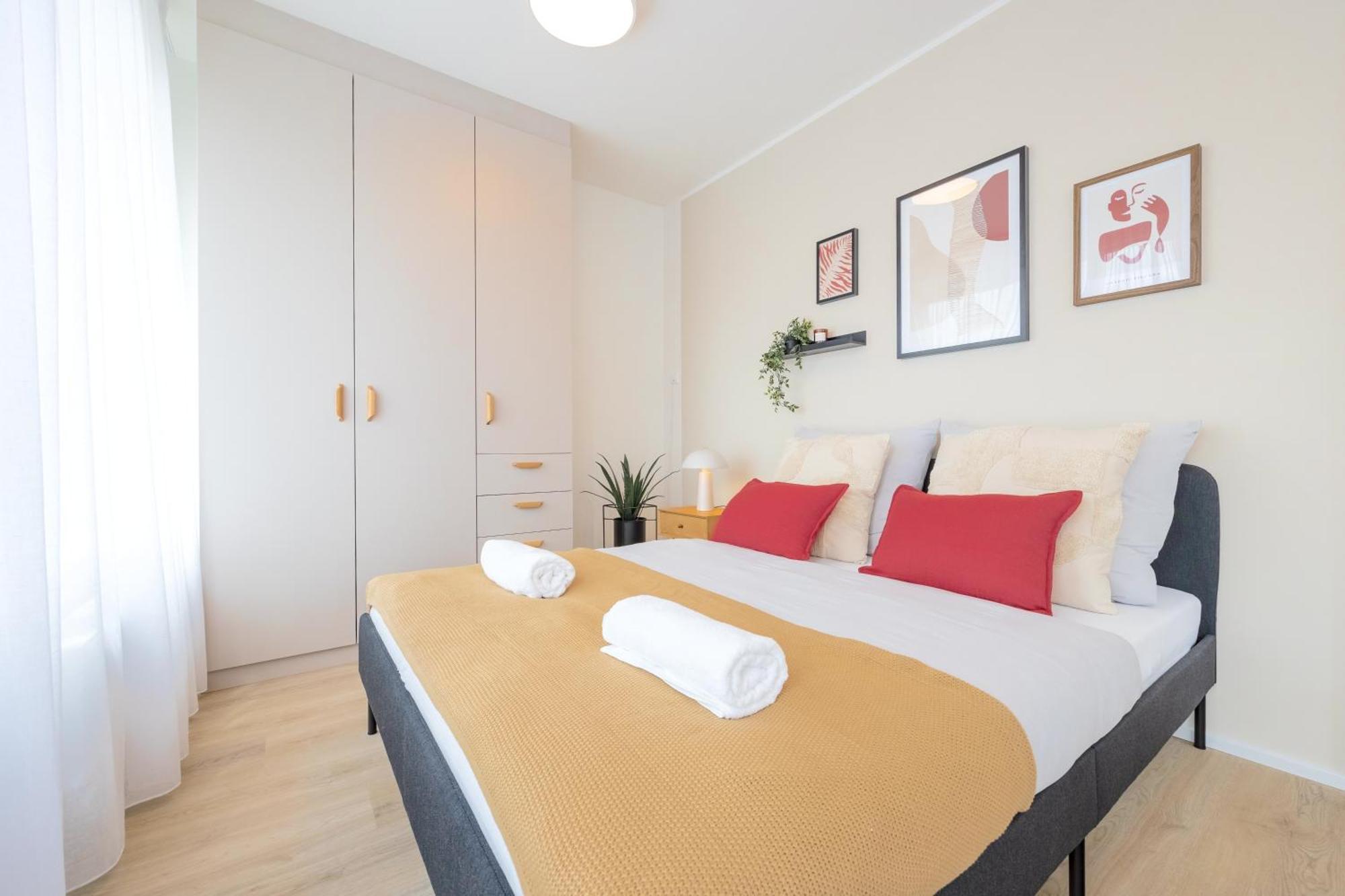 Bright 2Br - 4Th Floor, Balcony, Free Parking By Gravity Prague Leilighet Eksteriør bilde