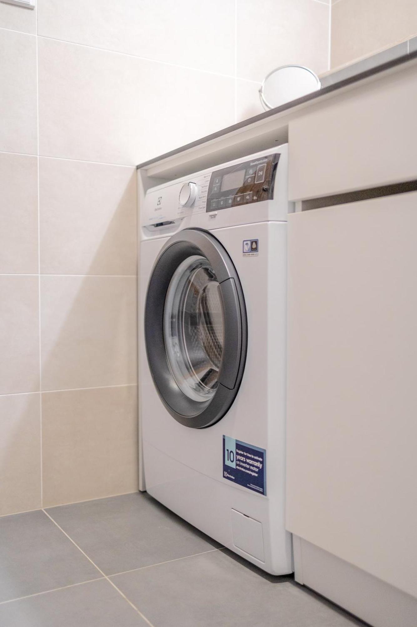 Bright 2Br - 4Th Floor, Balcony, Free Parking By Gravity Prague Leilighet Eksteriør bilde