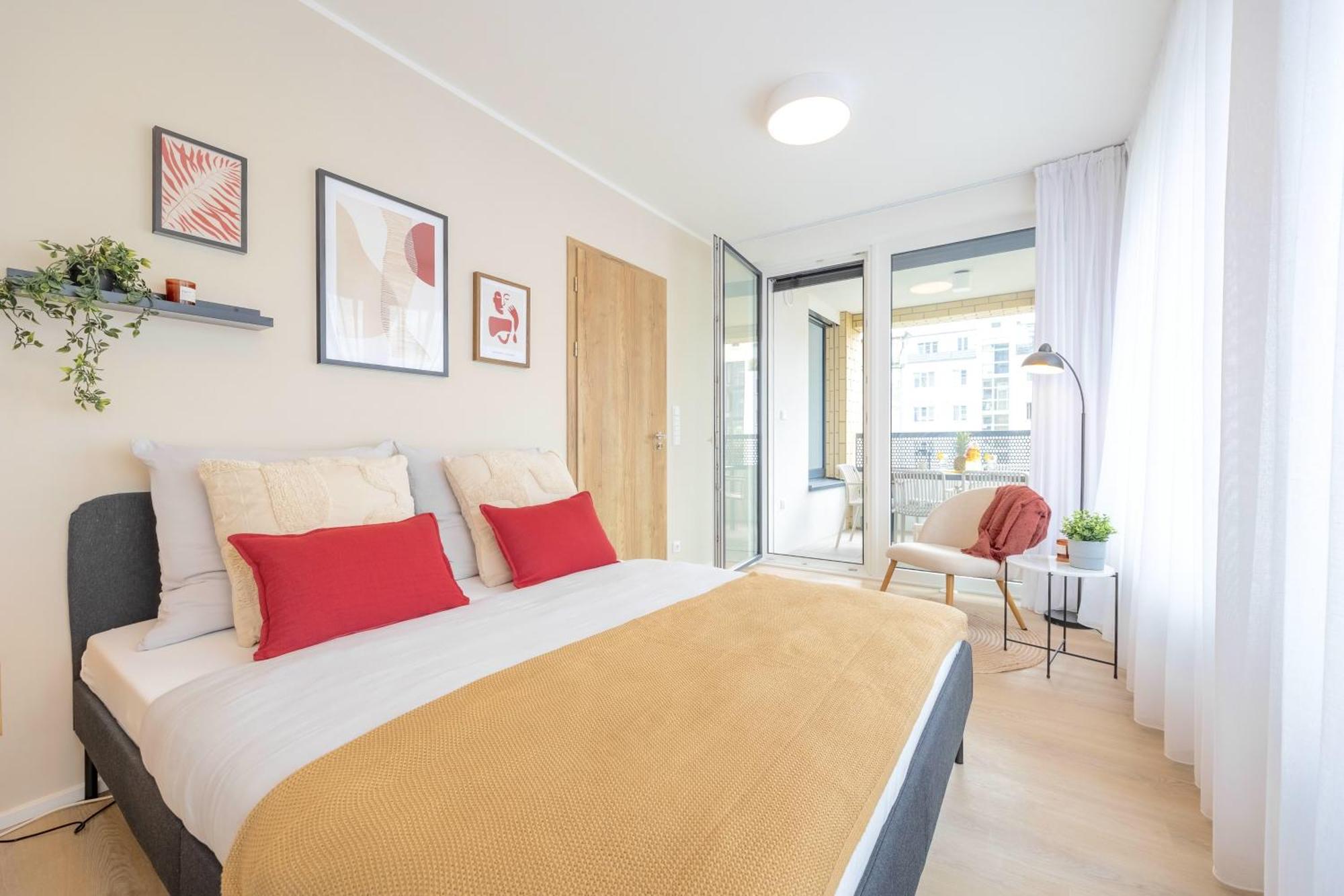 Bright 2Br - 4Th Floor, Balcony, Free Parking By Gravity Prague Leilighet Eksteriør bilde
