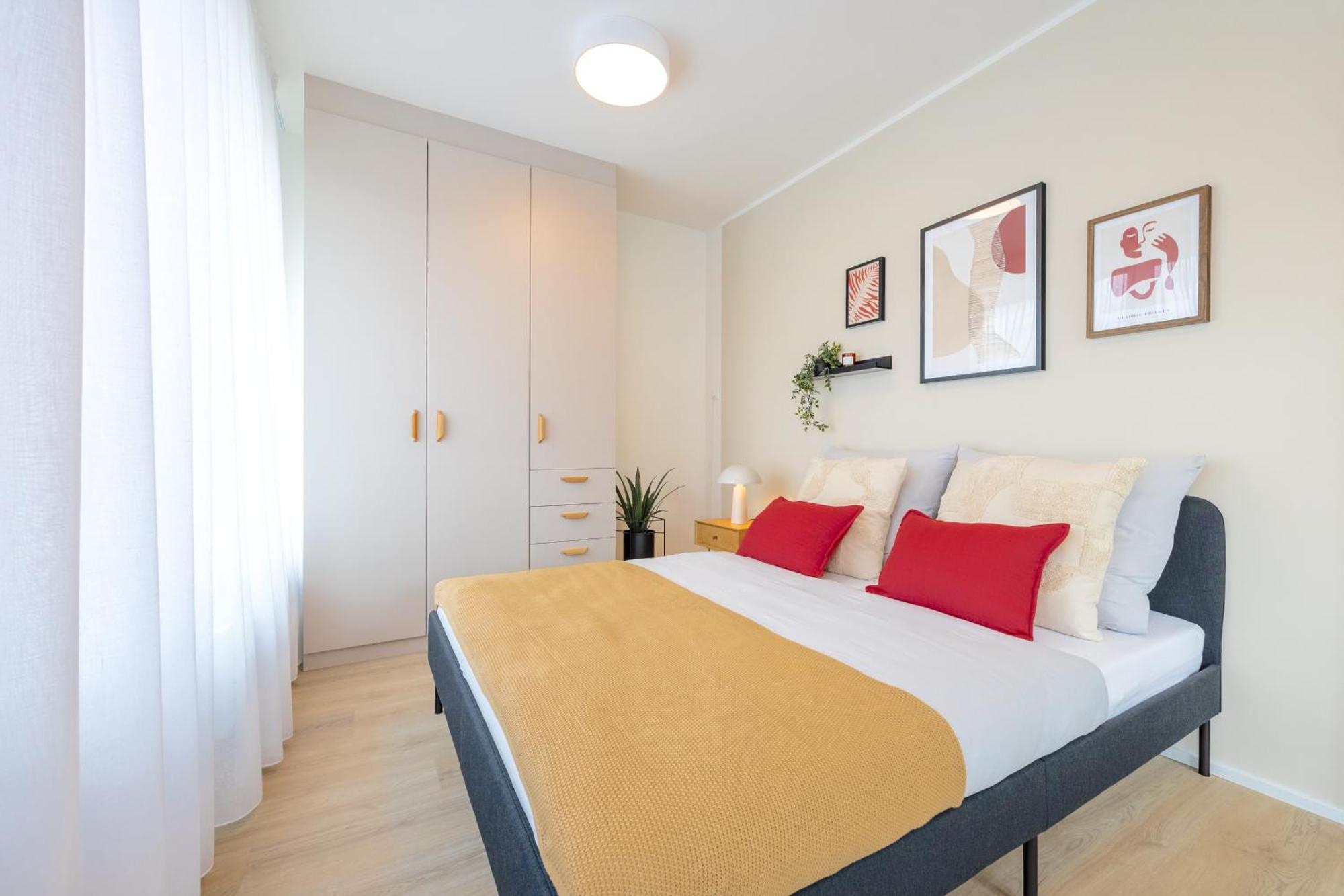 Bright 2Br - 4Th Floor, Balcony, Free Parking By Gravity Prague Leilighet Eksteriør bilde